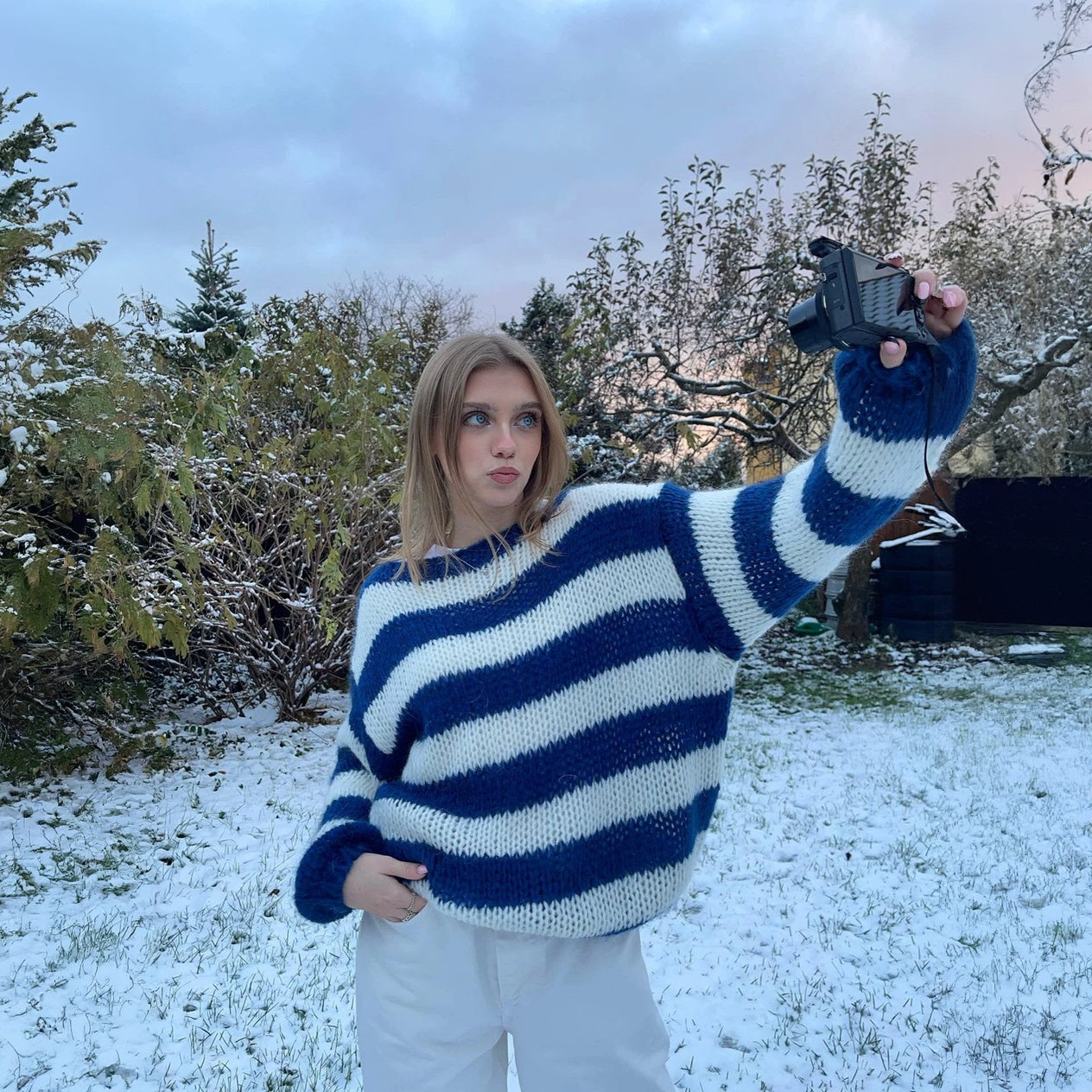 Stribet Striktrøje - Oversized Fit & Ballonærmer