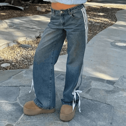 Brede jeans med høj talje og sidestriber