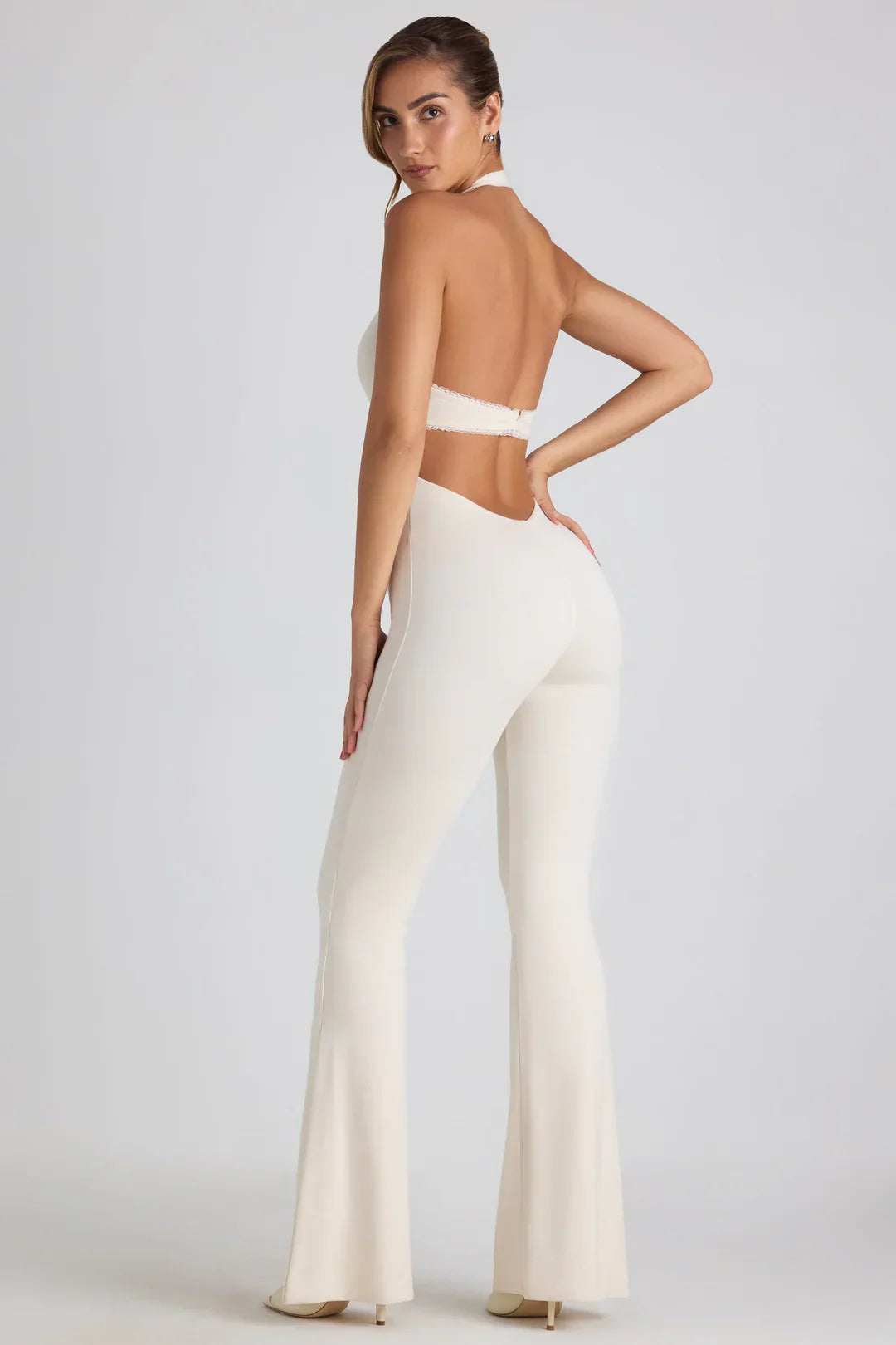 Dame Jumpsuit – Ribbet, Halterudskæring, Svajende Ben, Figursyet Silhuet-83502-0bd84baf-721b-4015-b3c5-f9084845fe4d