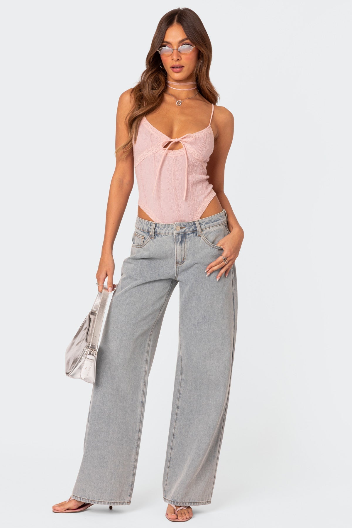 Dame Jeans – Lyse Wide Leg med Broderede Sløjfer-83512-0d4a2dad-f92a-47b3-a25b-c34aaa594a84