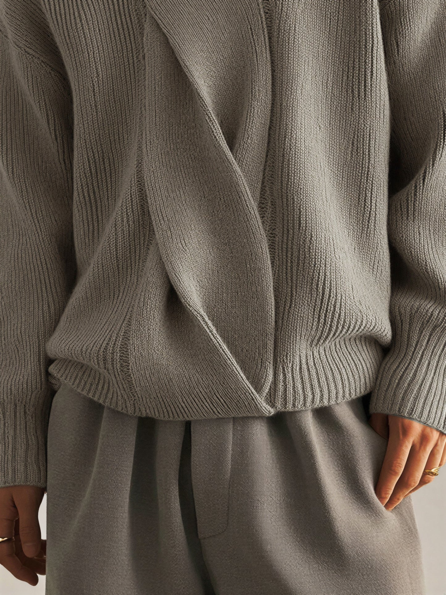 Moderne Striktrøje | Asymmetrisk Halsudskæring | Efterår