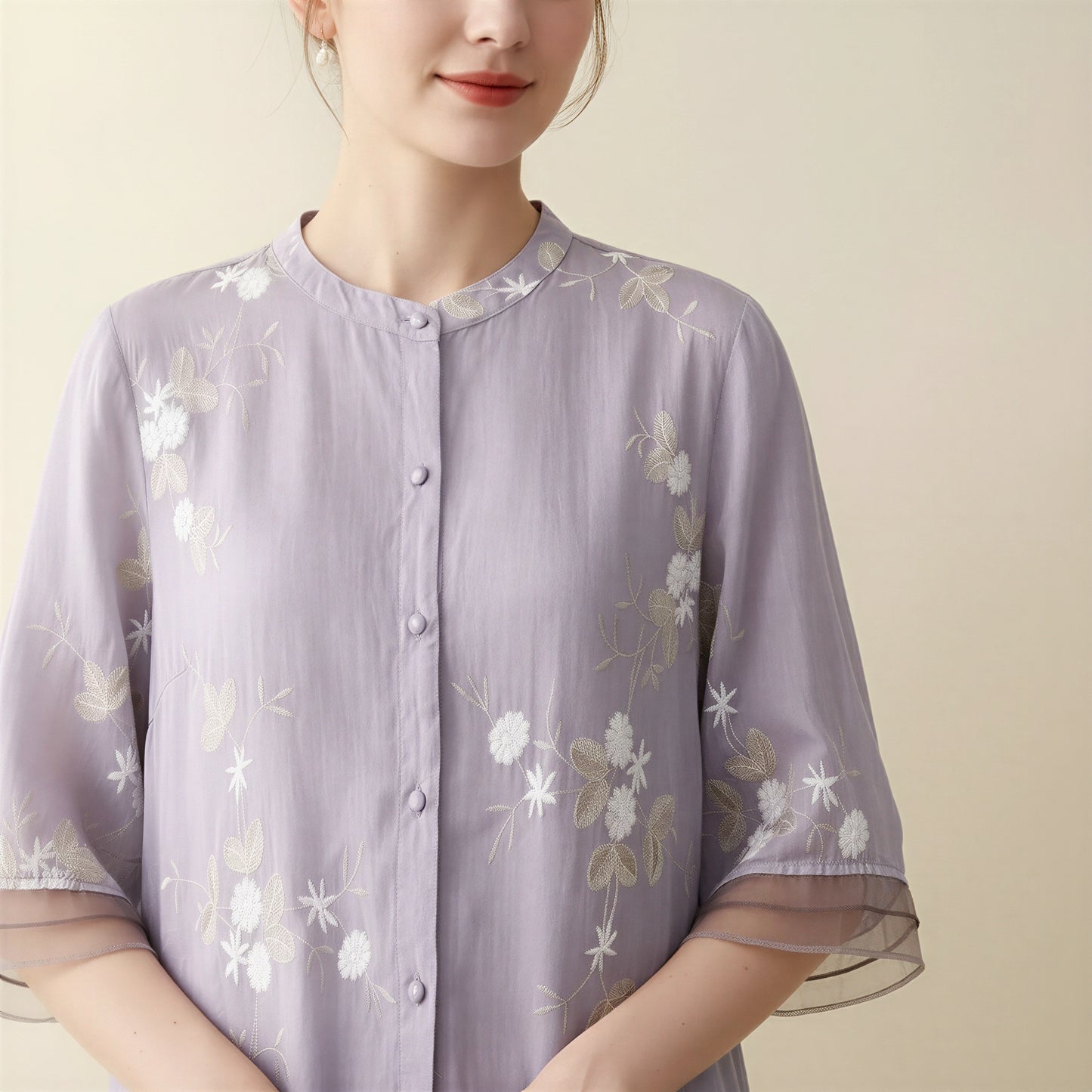 Elegant Broderet Bluse | Blomstermønster | Sommerens Must-Have