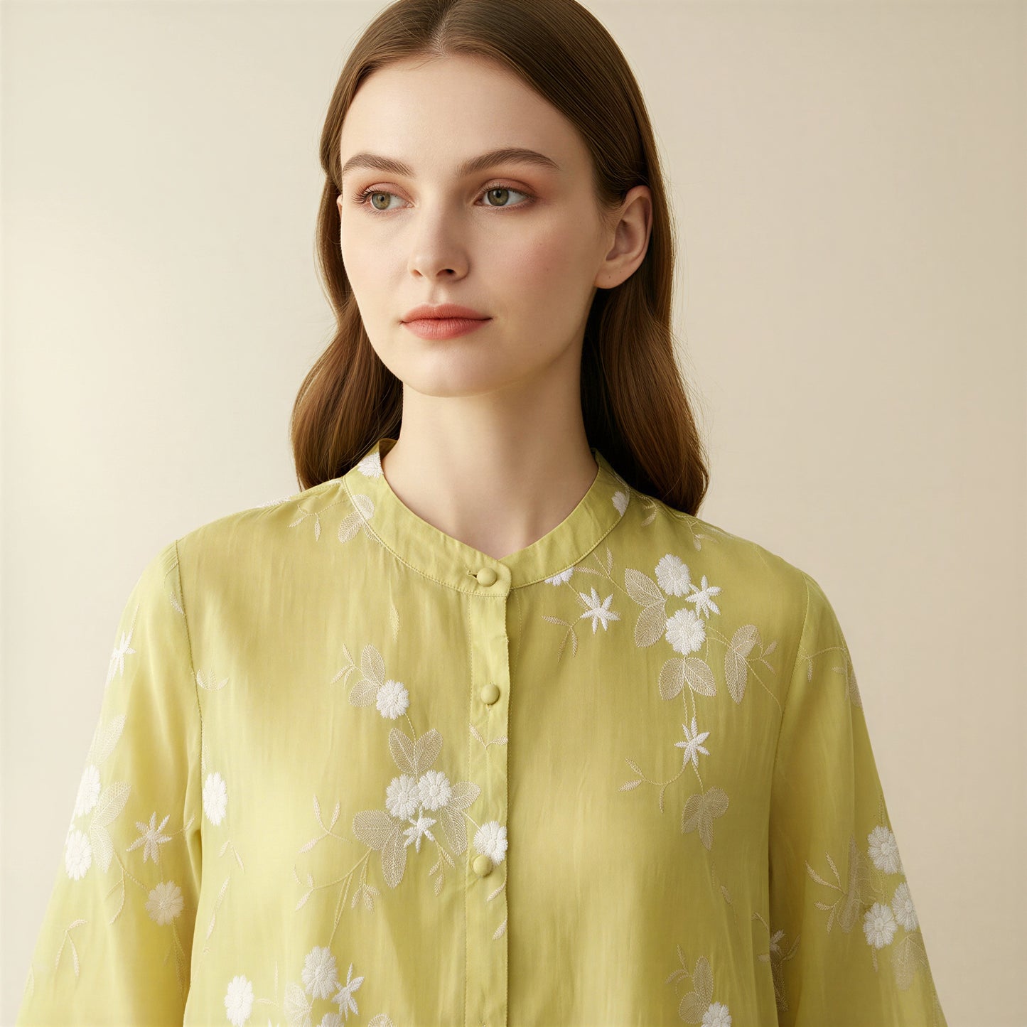 Elegant Broderet Bluse | Blomstermønster | Sommerens Must-Have