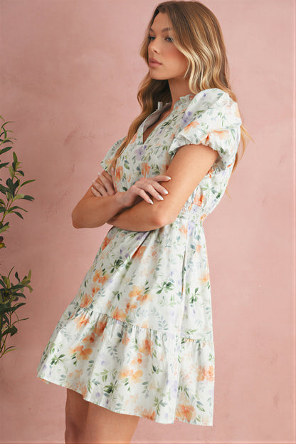 Feminine Kjole | Lagdellet nederdel med blomster | Forår/Sommer