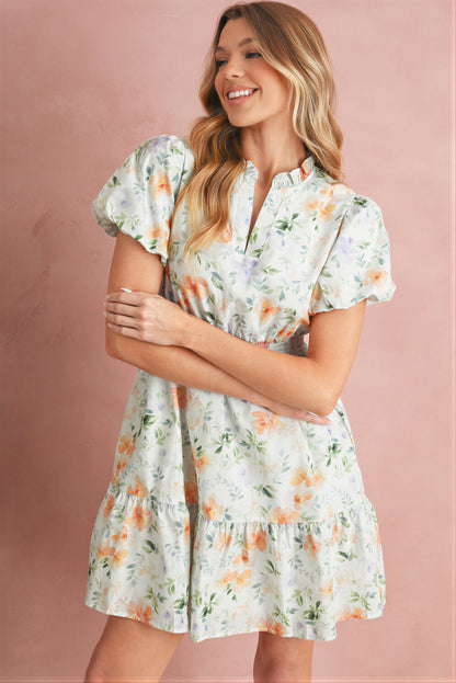 Feminine Kjole | Lagdellet nederdel med blomster | Forår/Sommer