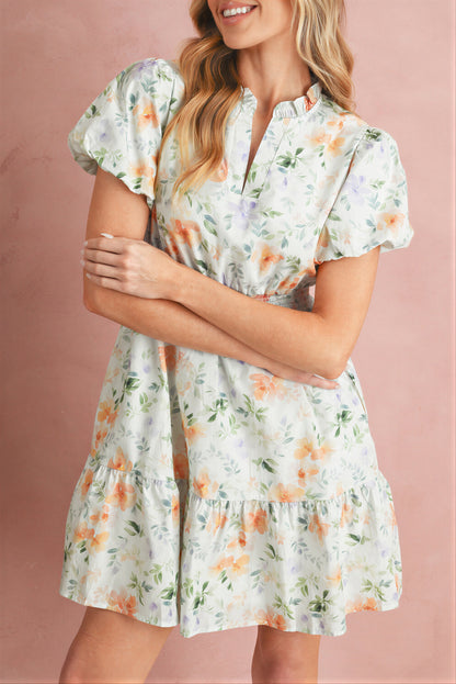 Feminine Kjole | Lagdellet nederdel med blomster | Forår/Sommer
