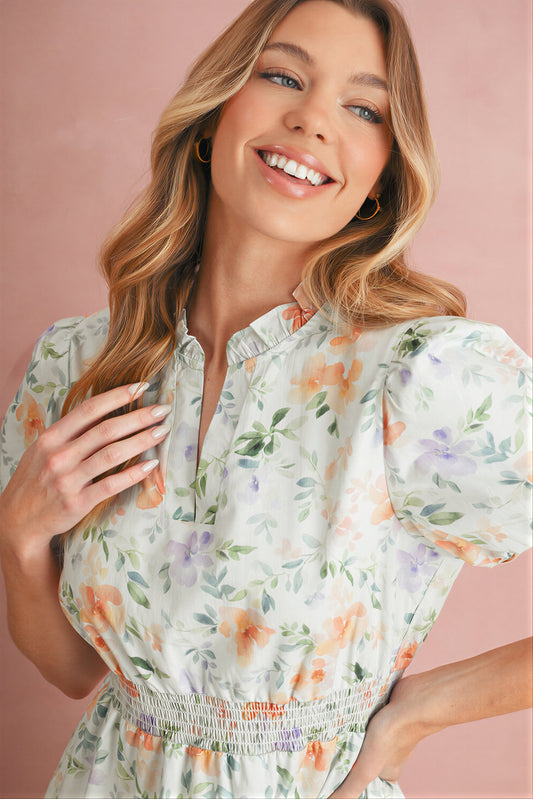 Feminine Kjole | Lagdellet nederdel med blomster | Forår/Sommer