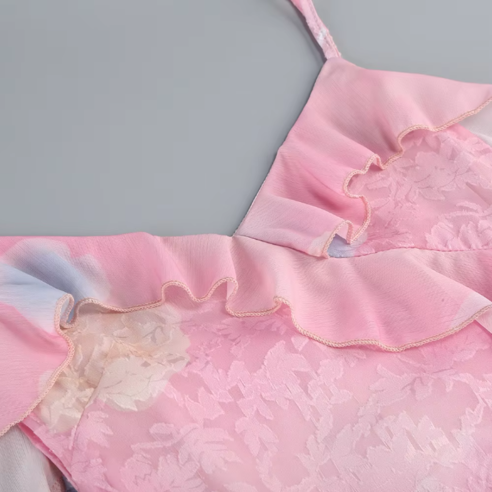 Blomstret Kjole med Spaghettistropper og Flæser