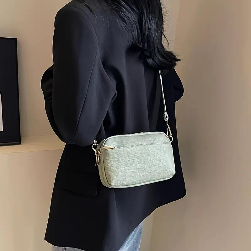 Crossbody Taske med Geometrisk Detalje