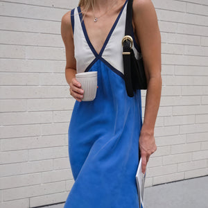 Color Block Midi Kjole med V-udskæring