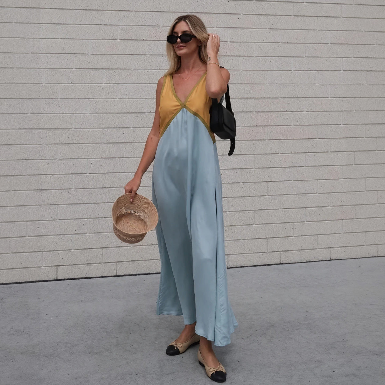 Color Block Midi Kjole med V-udskæring