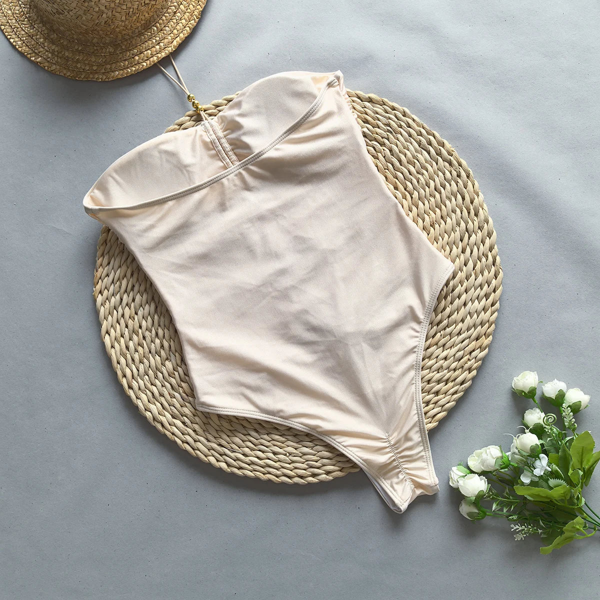 Kvinders Badedragt – Stropløs, Højtskåret med Udskæring og Samlet Detalje, Minimalistisk Stil-83762-567d3ab6-706a-4363-b198-d6f5baa73395