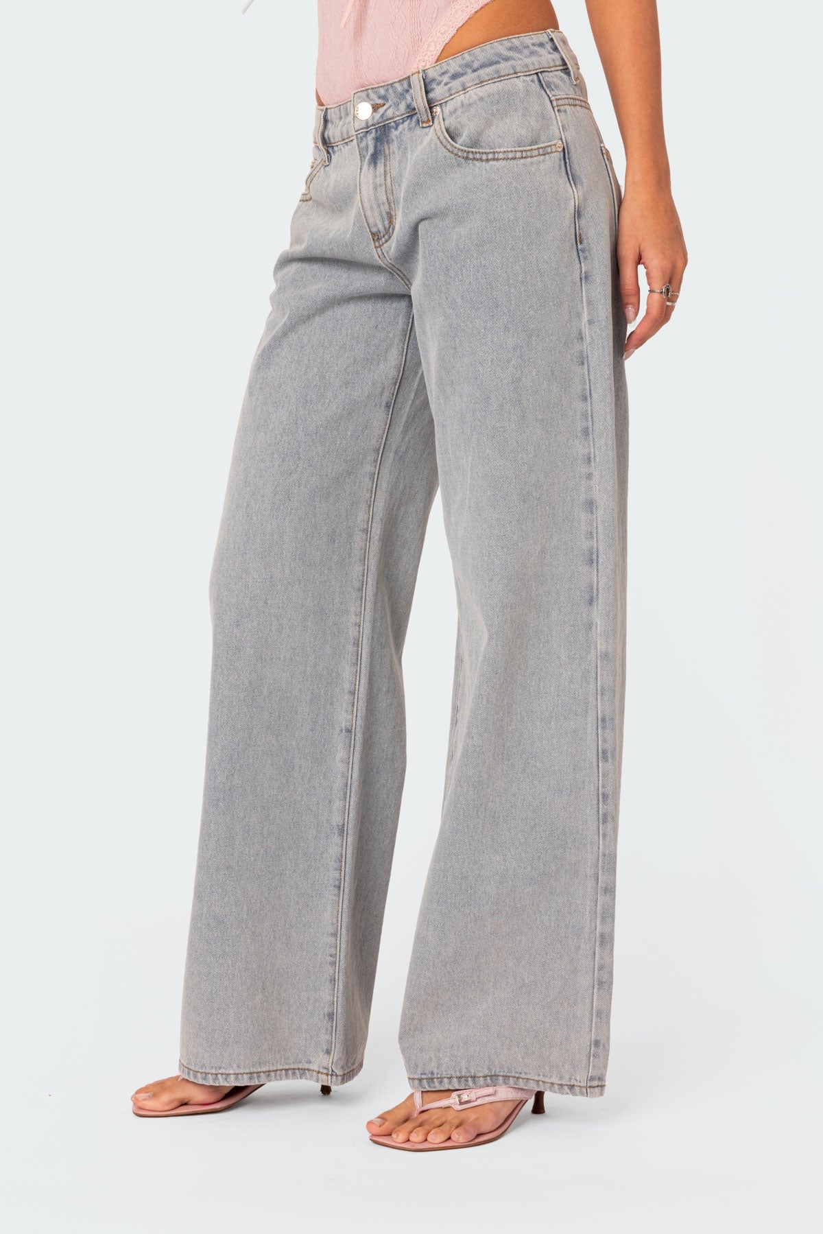 Dame Jeans – Lyse Wide Leg med Broderede Sløjfer-83512-58af66d9-17bb-4c3a-bf2b-07cbd157185f