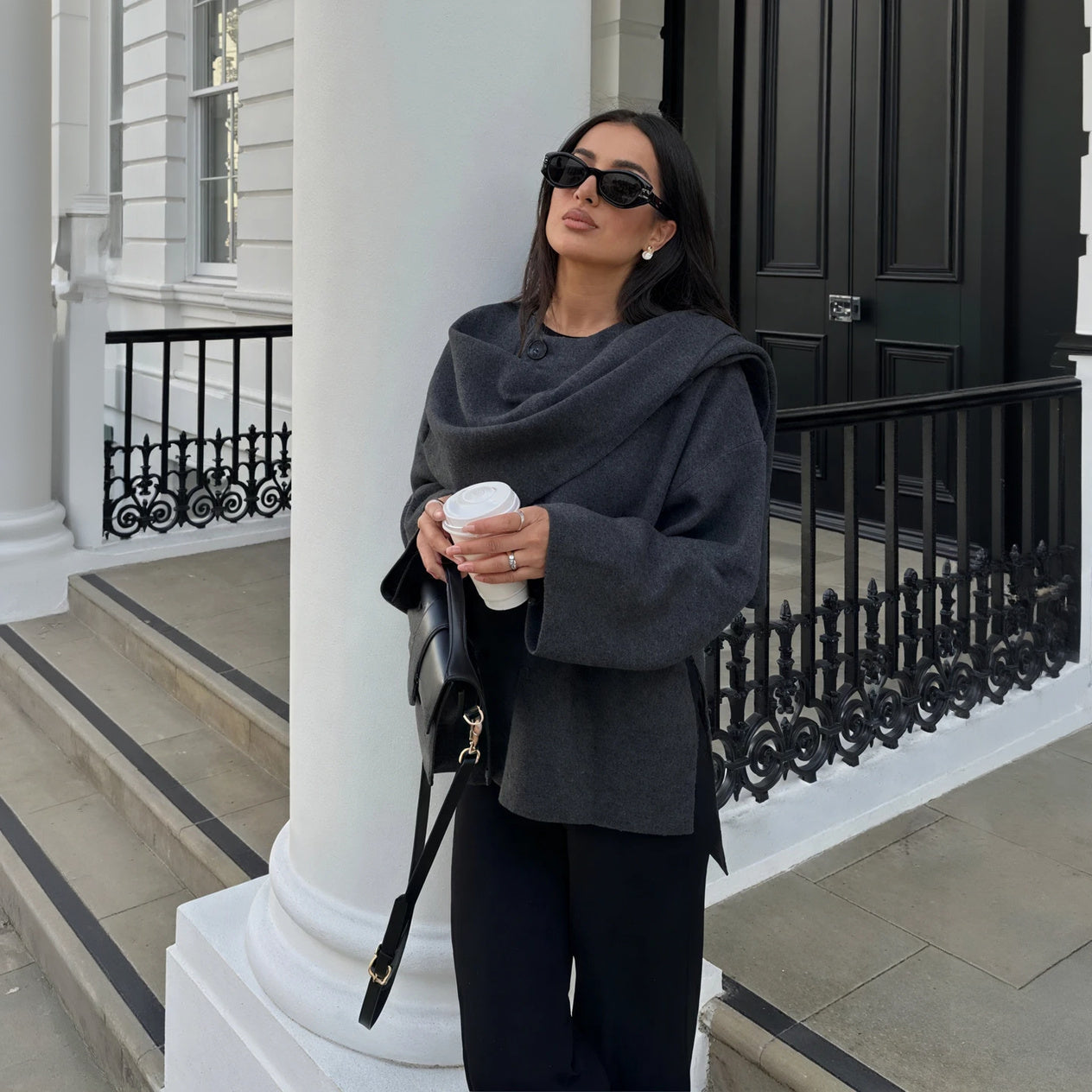 Elegant Outerwear med Drapéret Design