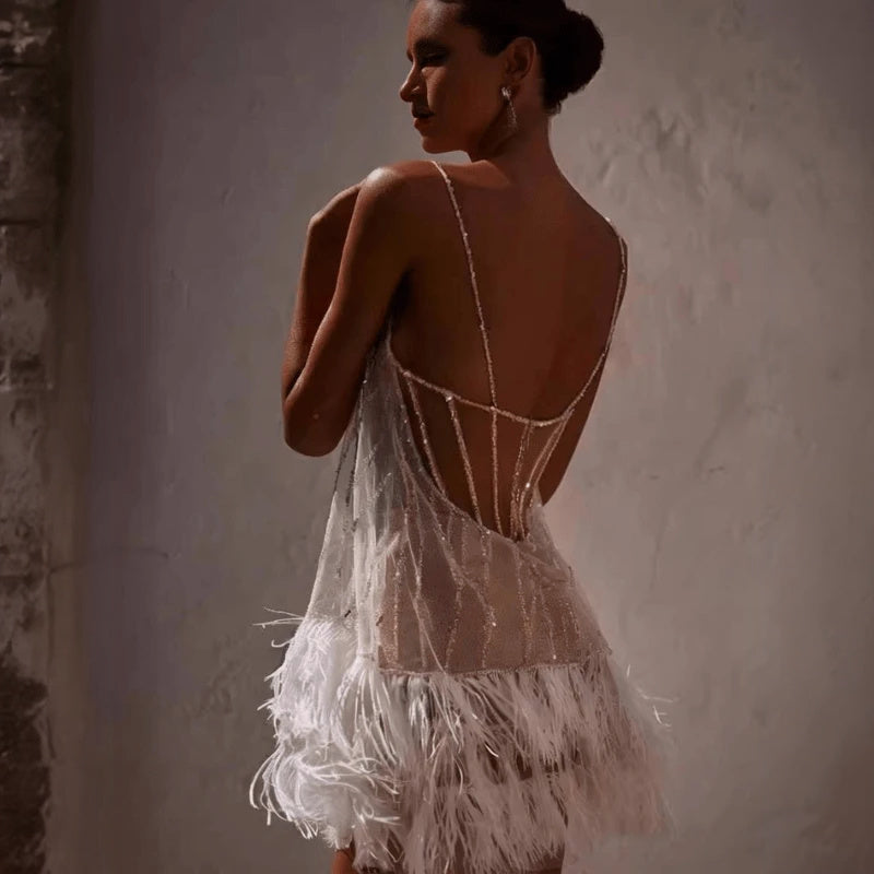 Aftenkjole med Fjer og Perler