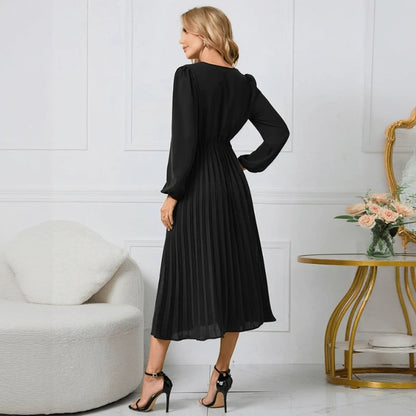 Wrap Kjole med Bindebælte og Plissé Skørt