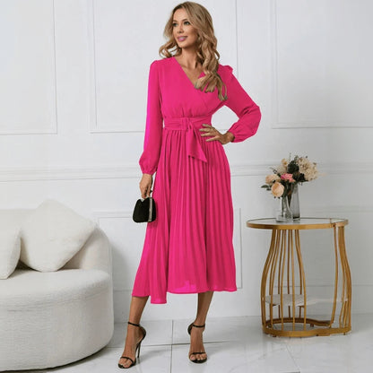 Wrap Kjole med Bindebælte og Plissé Skørt