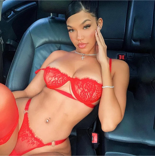 Blonde Lingerisæt med Forførende Detaljer