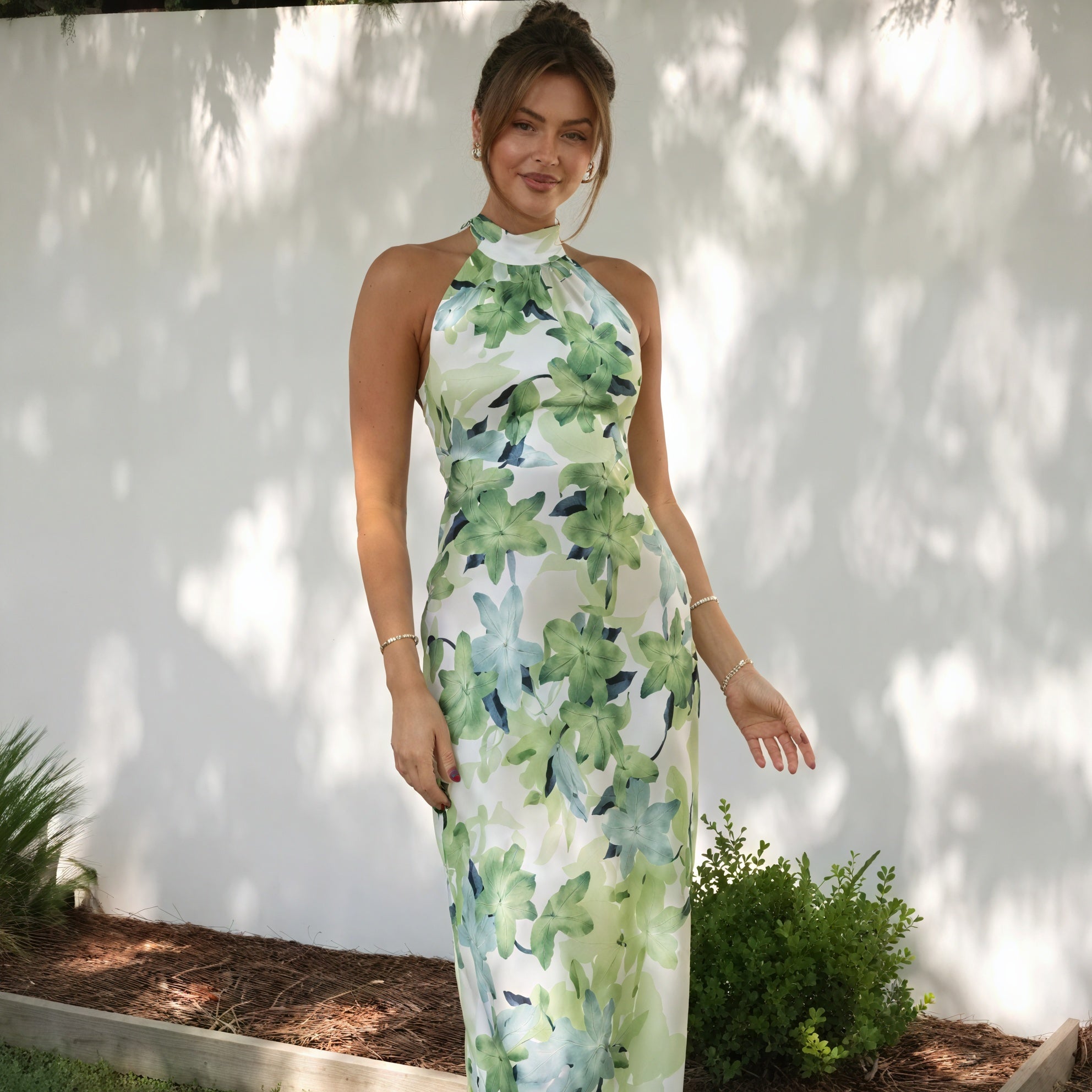 Blomstret Halterneck Maxikjole i Silke