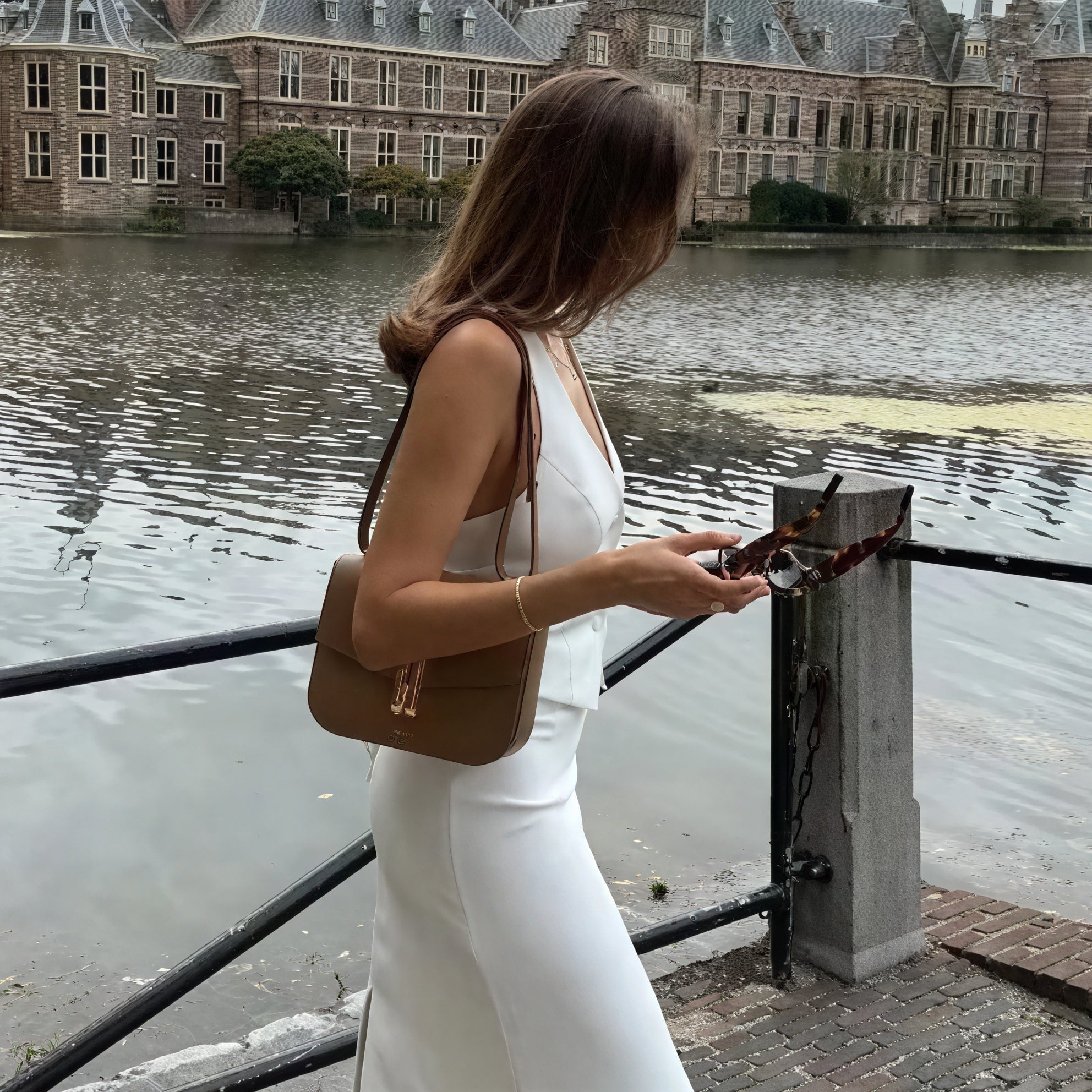 Minimalistisk Sæt - Halterneck & Nederdel