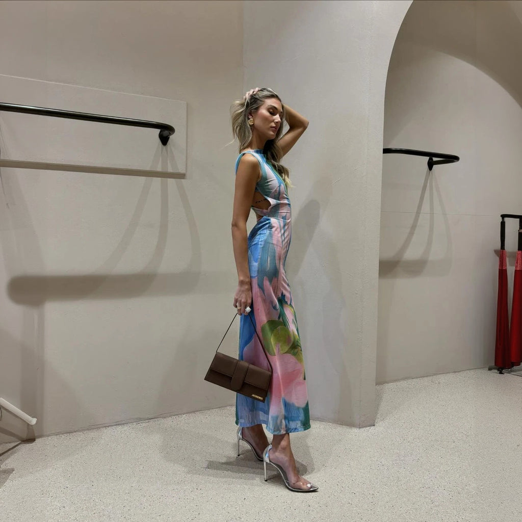 Blomstret Kjole - Figursyet, Høj Hals