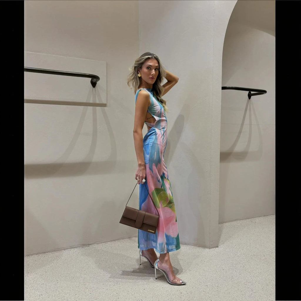 Blomstret Kjole - Figursyet, Høj Hals