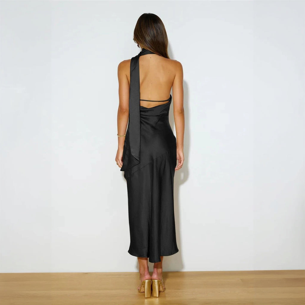 Asymmetrisk Midi-Kjole med Halterneck