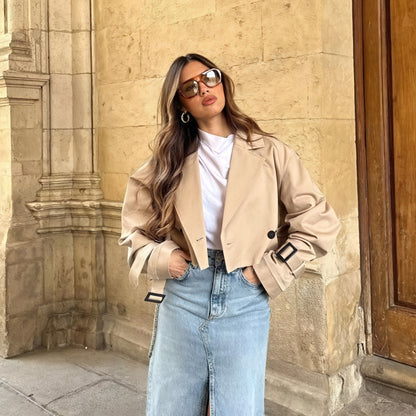 Cropped Trenchcoat med Bælte og Detaljer