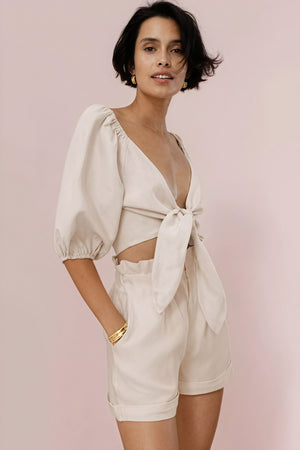 Elegant Top med Bindebånd