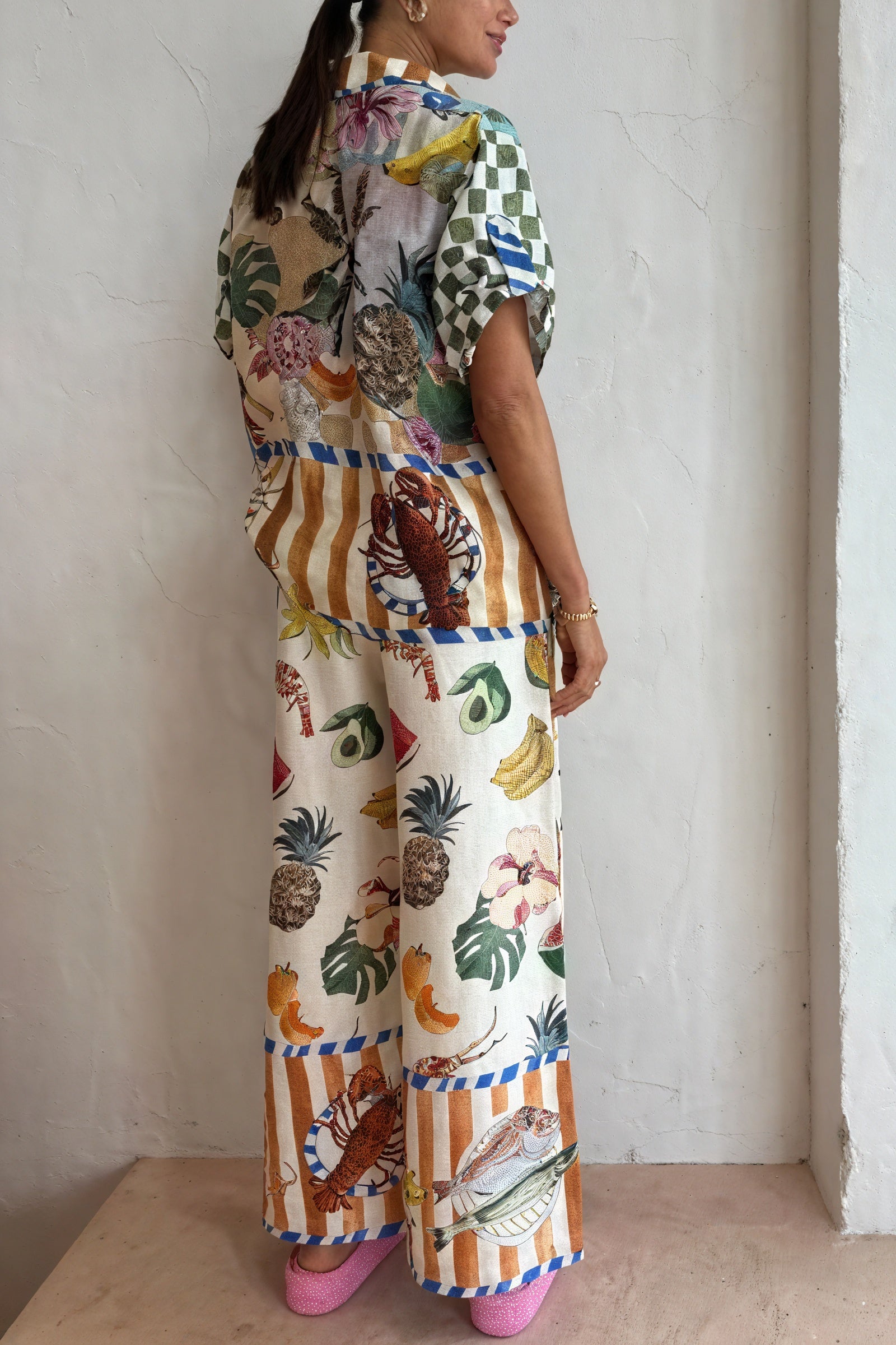 Frugtprintet Sommerdragt - Bred Ben & Afslappet Fit