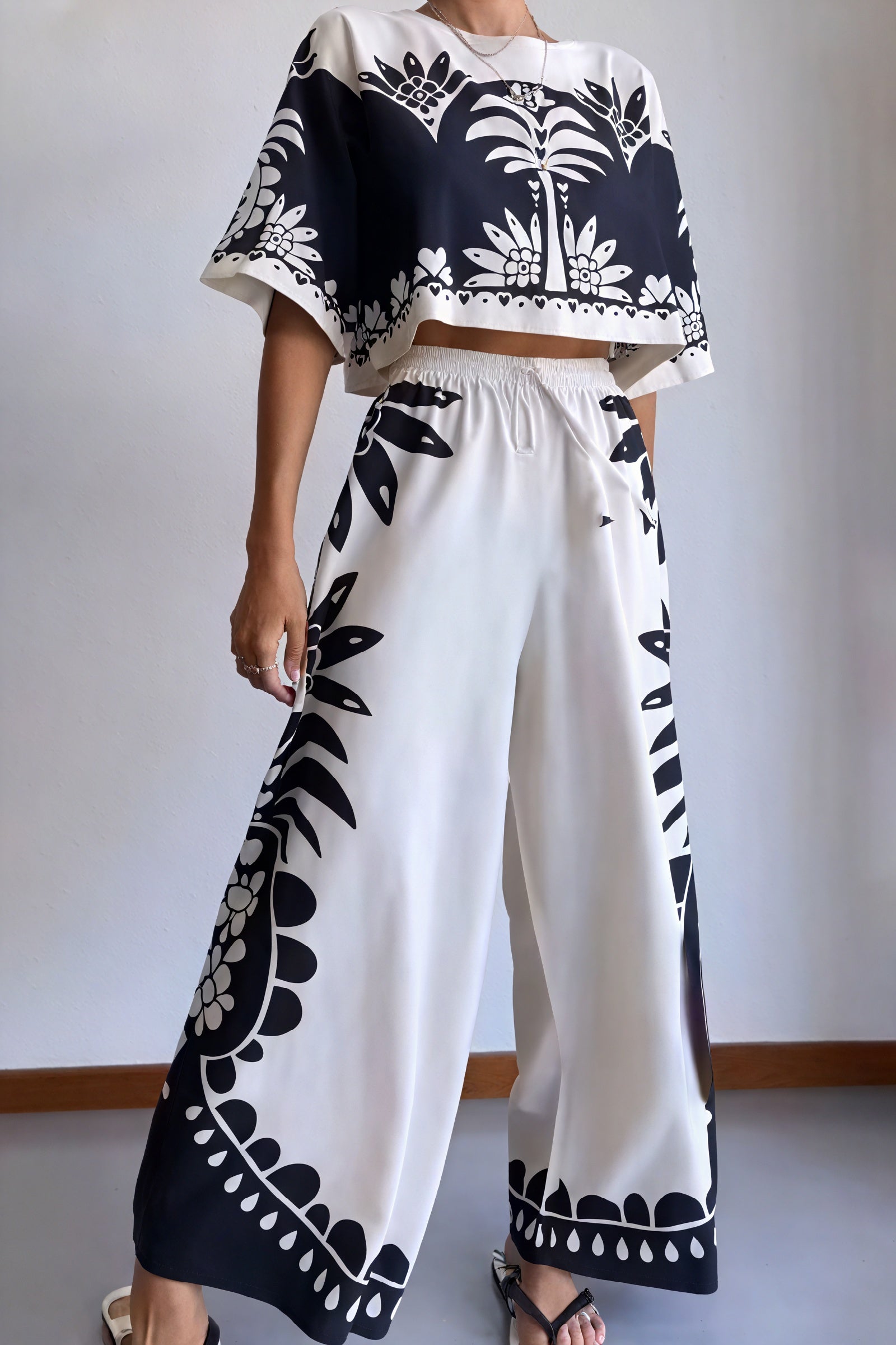 Blomstret Top & Bukser Sæt - Cropped Sommerstil