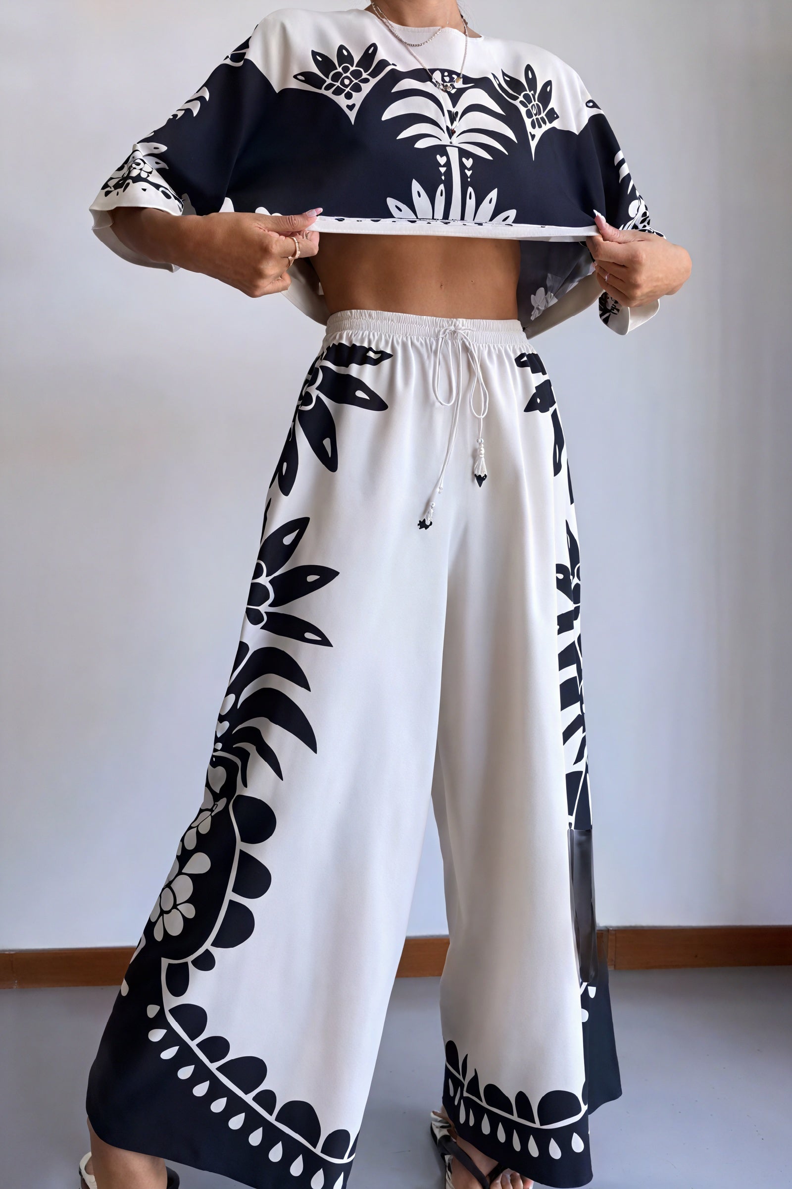 Blomstret Top & Bukser Sæt - Cropped Sommerstil