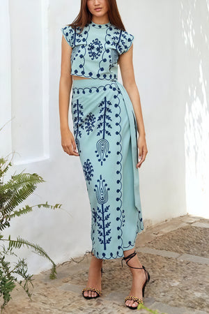 Broderet Todelt Sæt - Sommerlig Stil