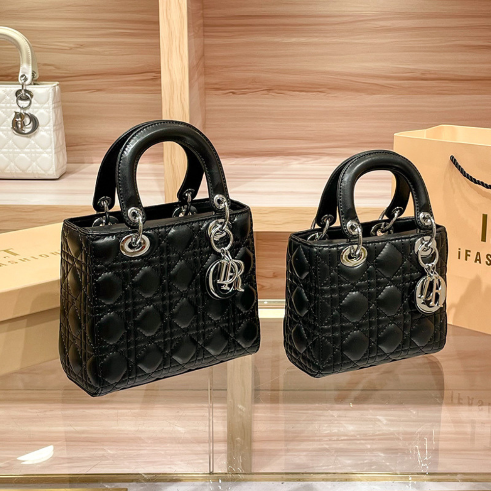 Quiltet Håndtaske med Guld-tone Charm