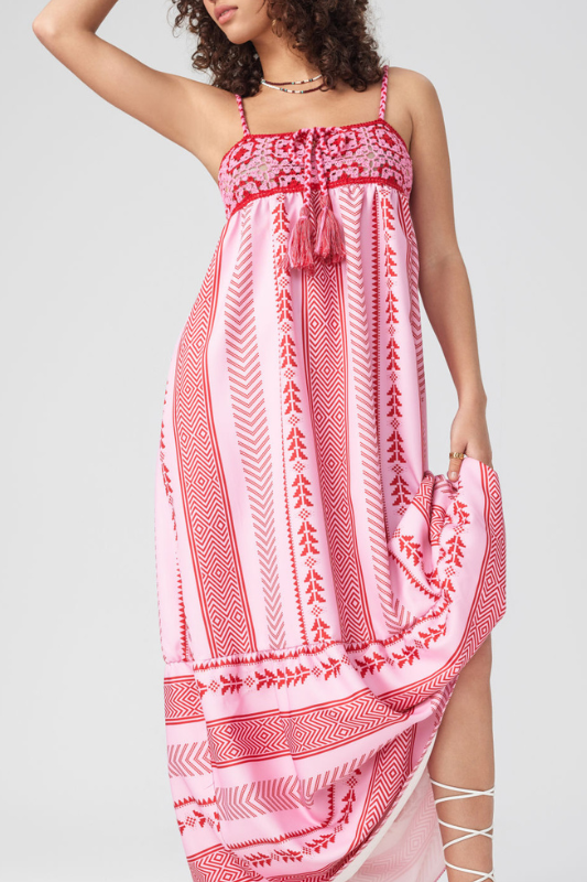 Boheme Sommerkjole med Broderi og Spaghettistropper
