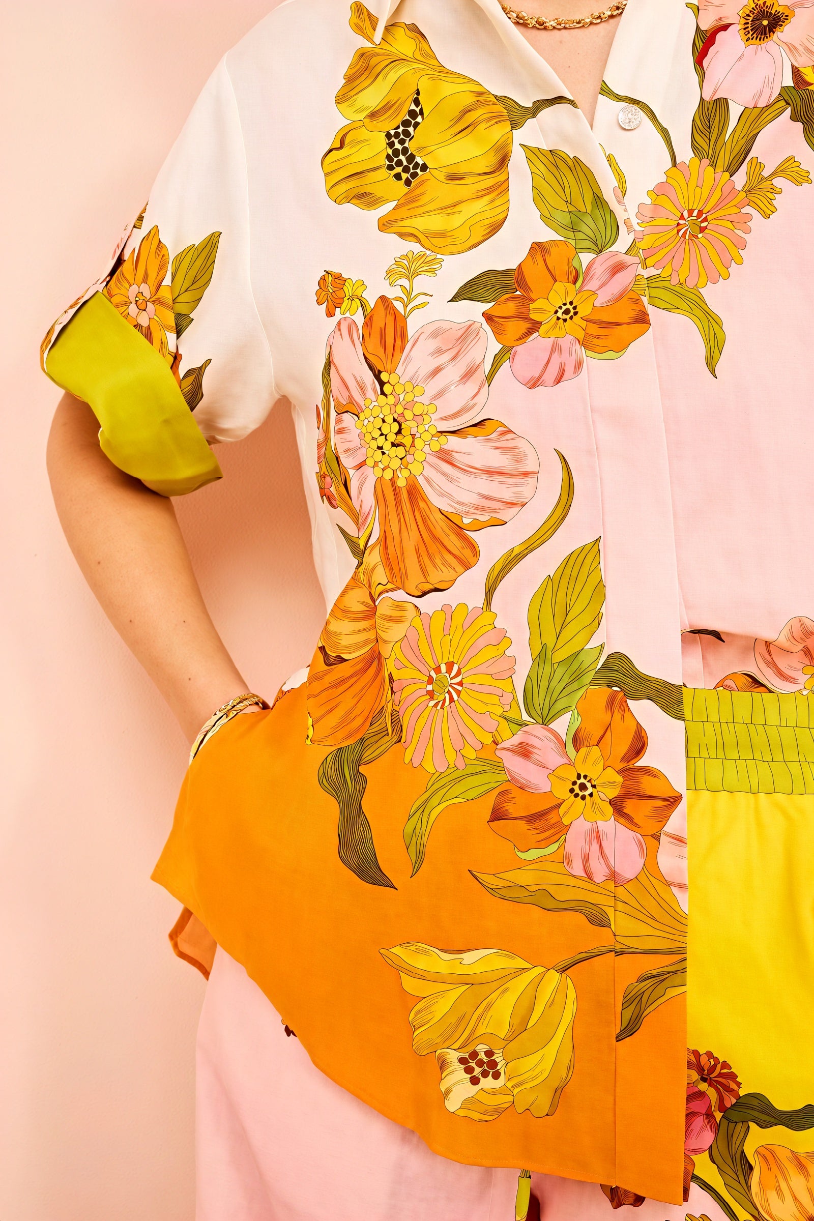 Blomstret Sæt med Vide Ben og Farverig Top