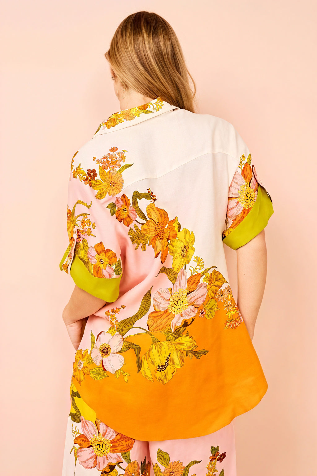 Blomstret Sæt med Vide Ben og Farverig Top