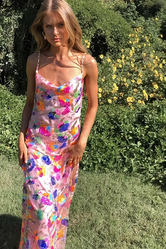 Blomstret Maxikjole med Åben Ryg