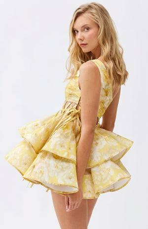 Blomstret One-Shoulder Minikjole med Flæser