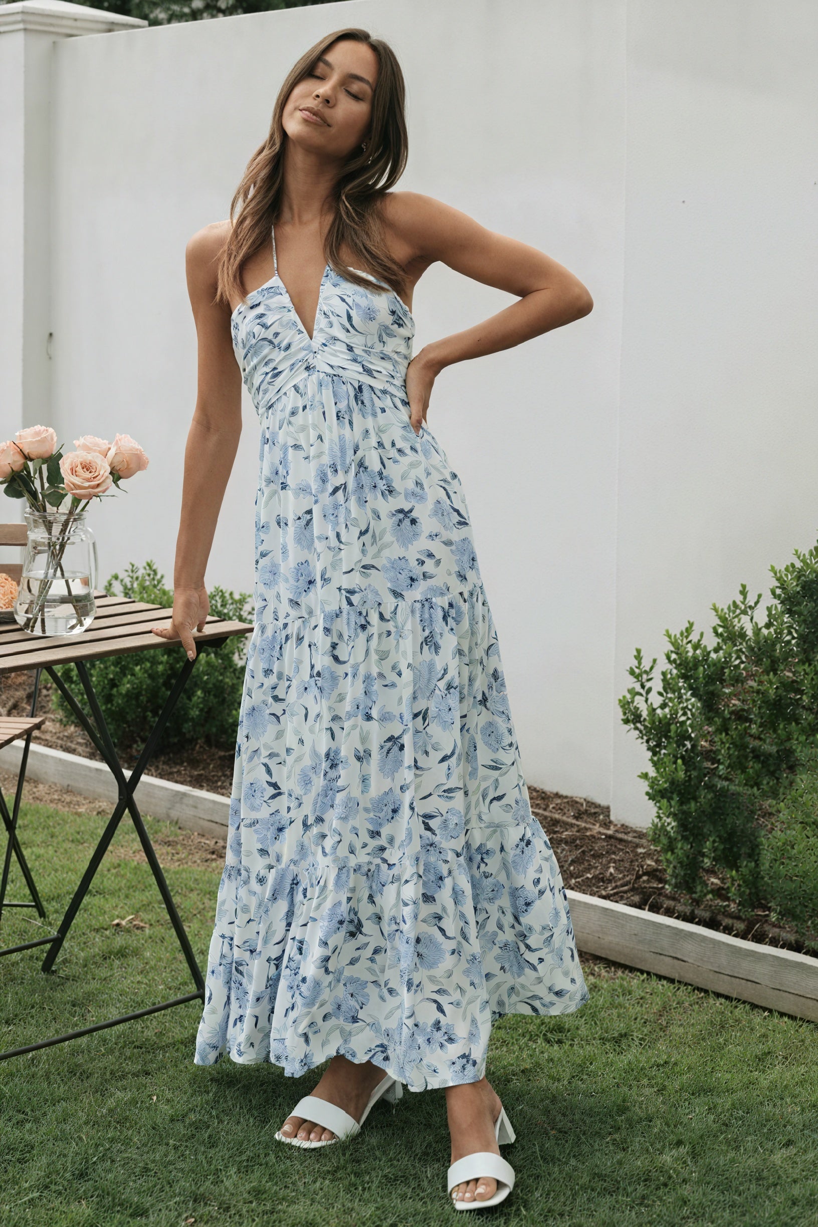 Blomstret Maxi Kjole med Halterneck