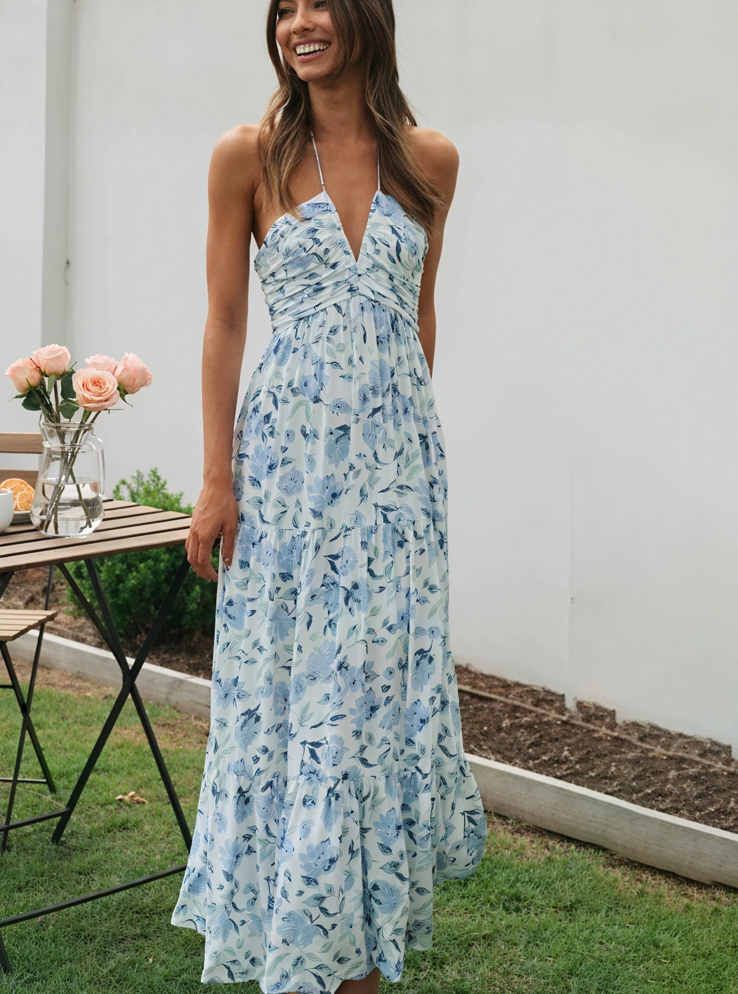 Blomstret Maxi Kjole med Halterneck
