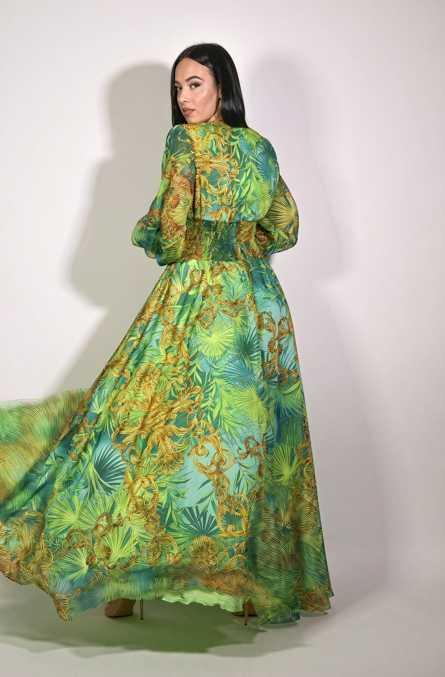 Abstrakt Maxikjole med V-udskæring