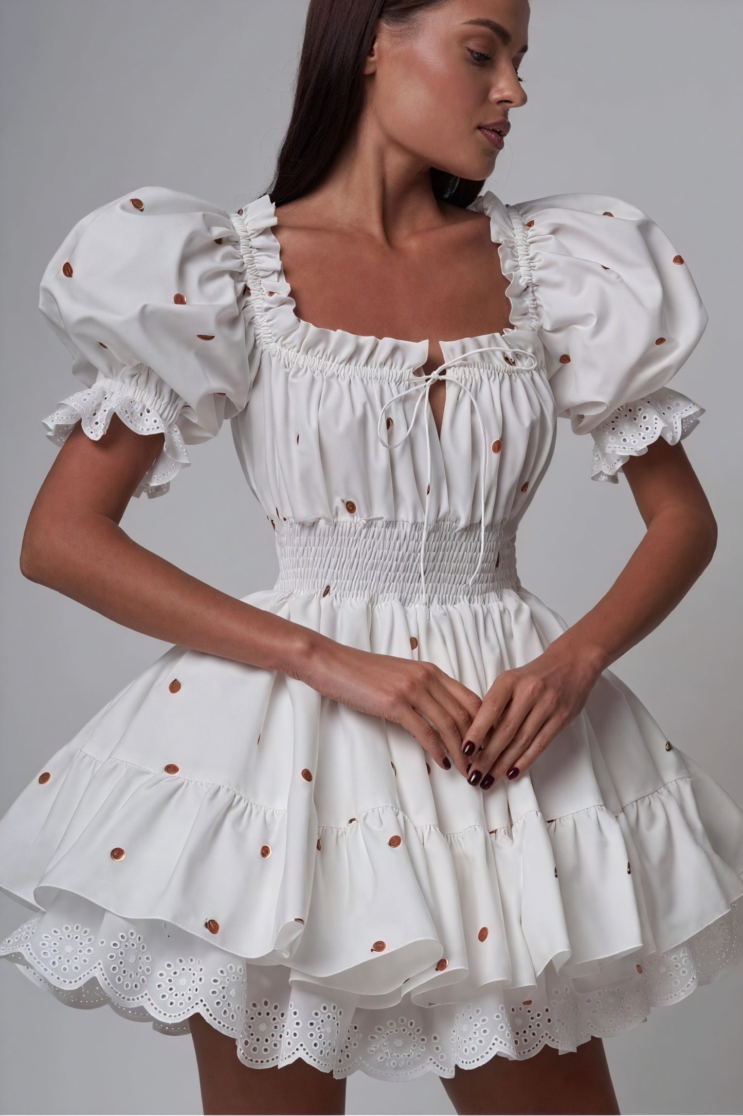 Broderet Sommerkjole med Off-Shoulder