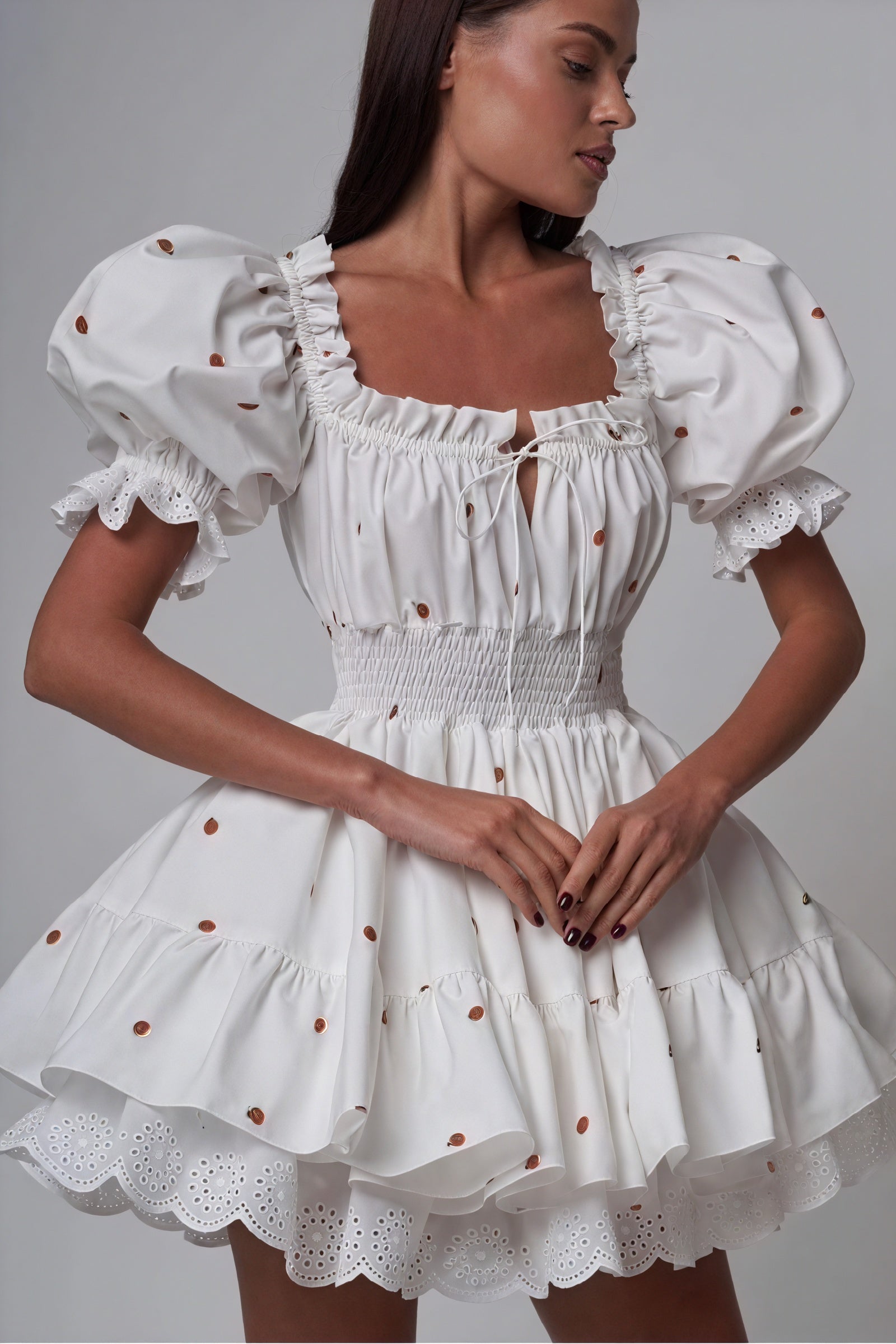 Broderet Sommerkjole med Off-Shoulder