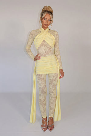 Floral Cocktailkjole med Transparente Ærmer