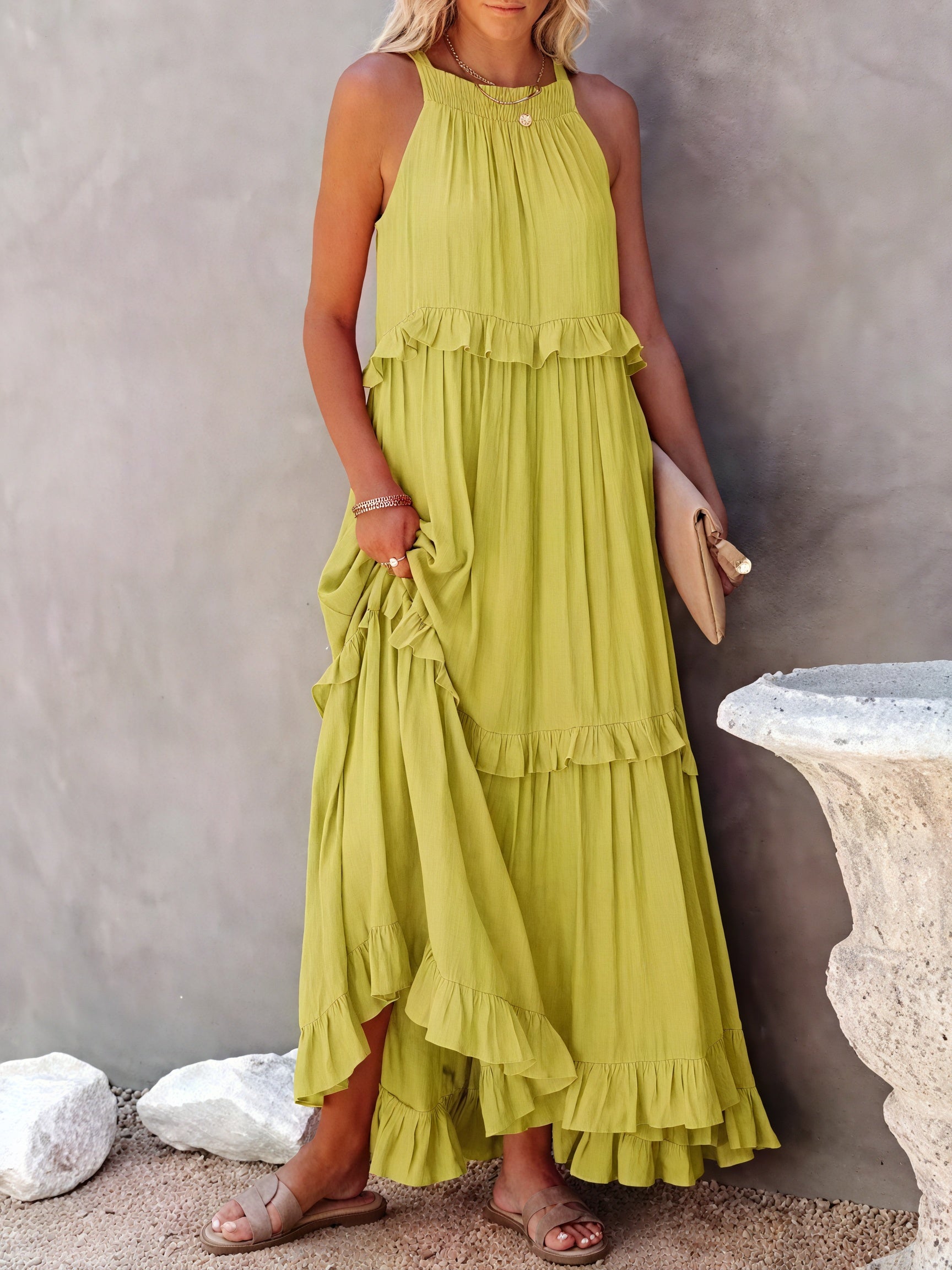 Maxikjole med Halterneck, Flæsedetaljer, Let Fald – Perfekt til Sommer og Afslappet Elegance-81649-c6d2b639-199a-4b43-b468-9b267fe82573