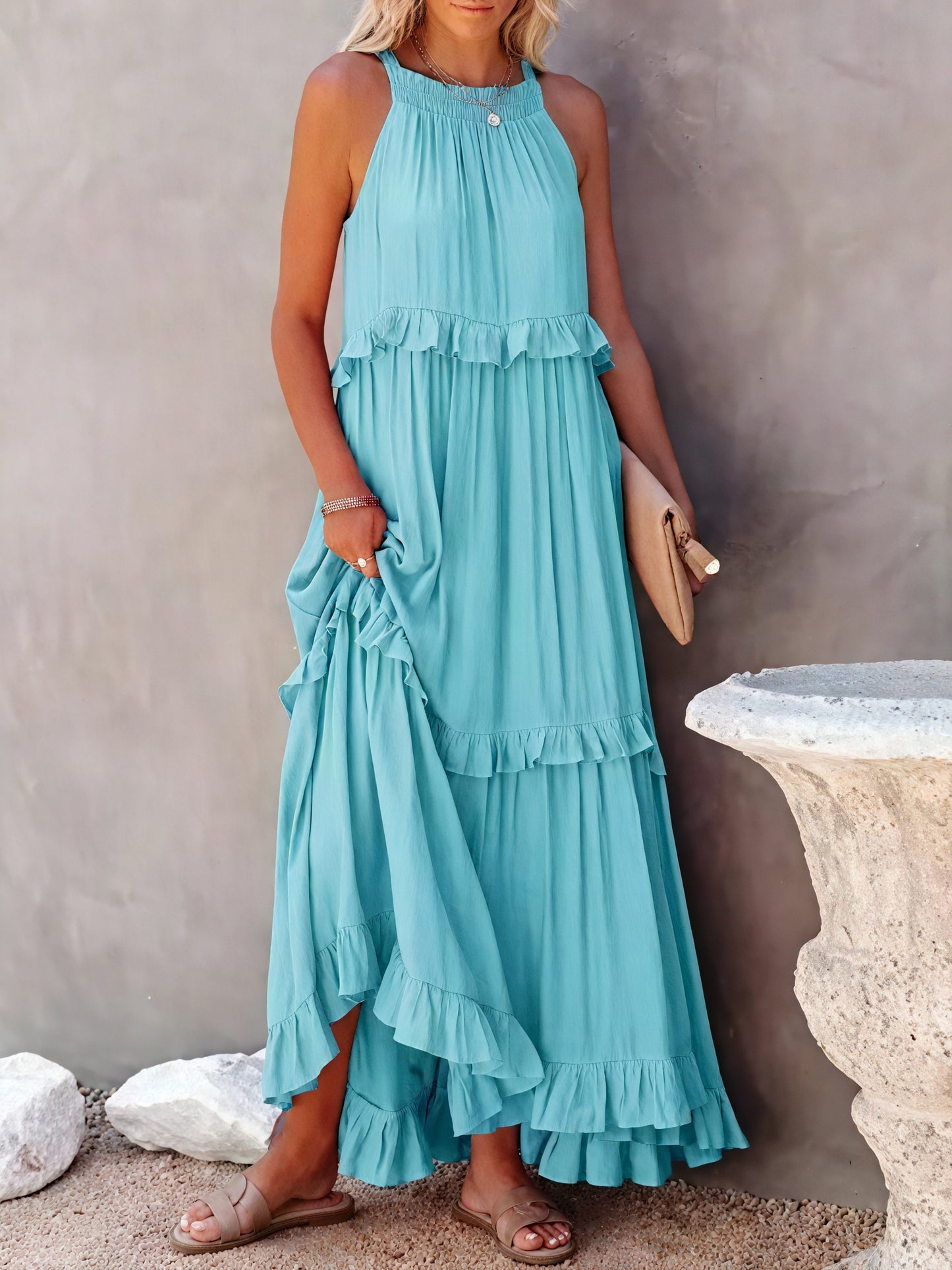 Maxikjole med Halterneck, Flæsedetaljer, Let Fald – Perfekt til Sommer og Afslappet Elegance-81649-bd97371b-223f-4581-81df-40737e23d899