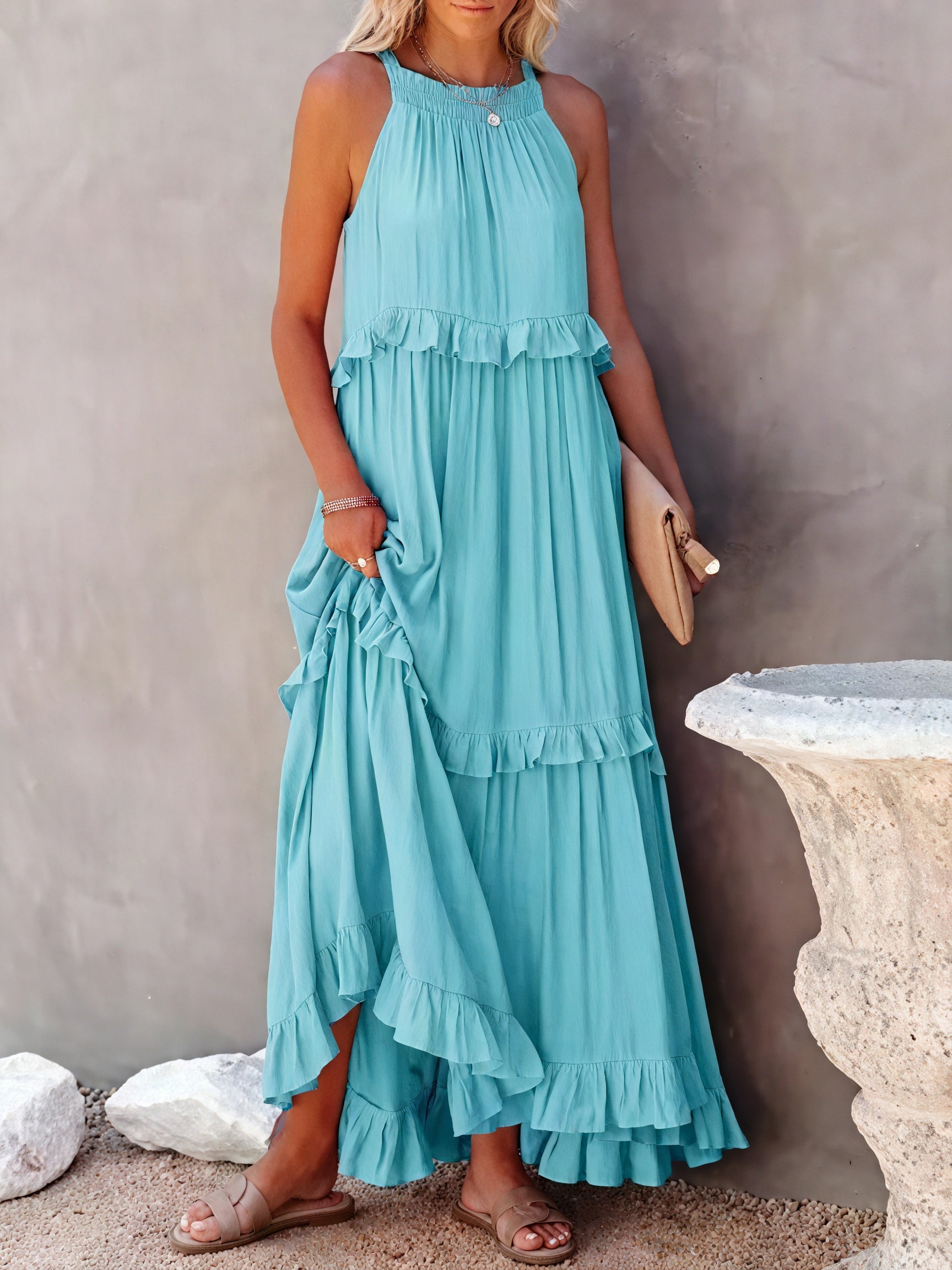 Maxikjole med Halterneck, Flæsedetaljer, Let Fald – Perfekt til Sommer og Afslappet Elegance-81649-bd97371b-223f-4581-81df-40737e23d899