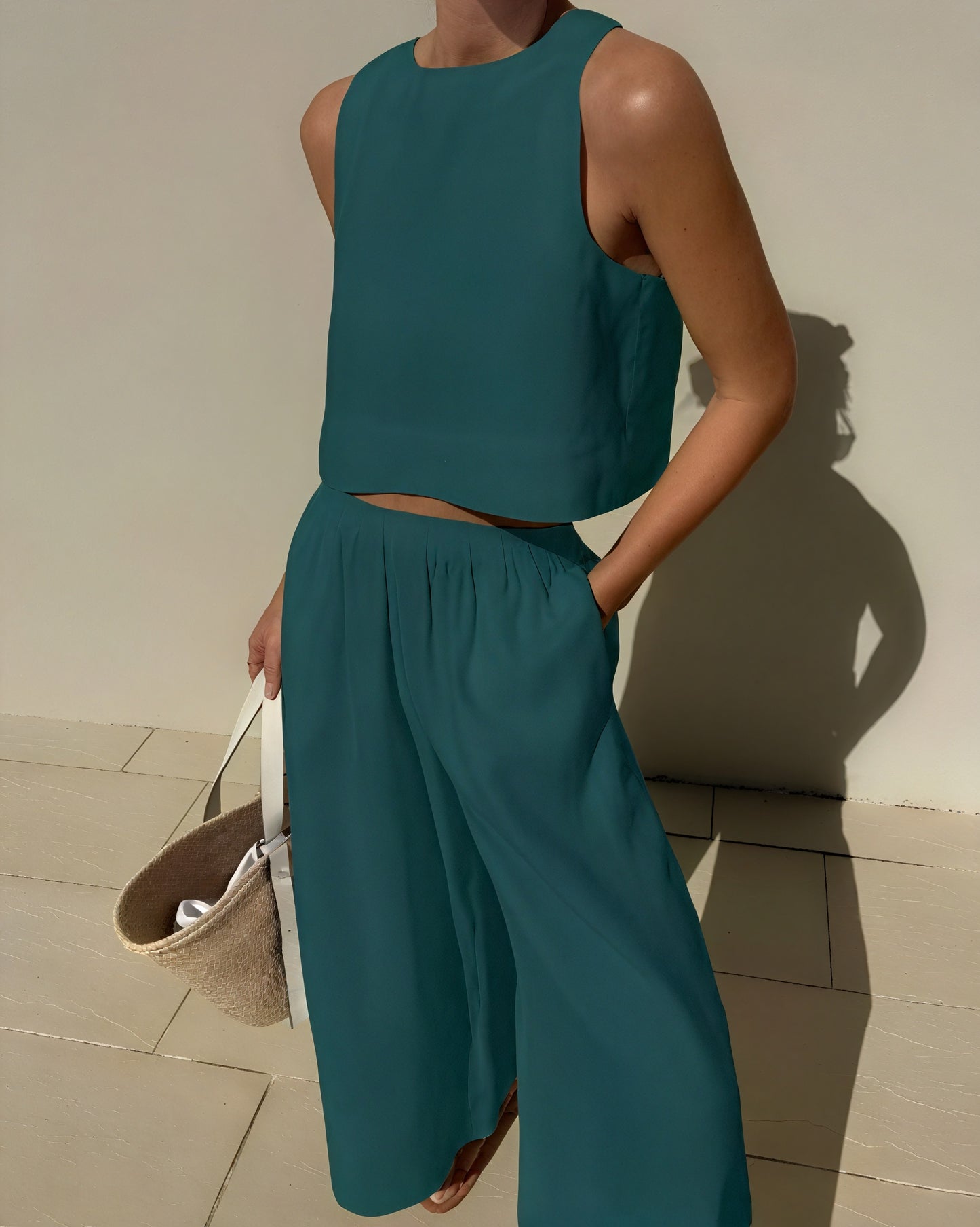 Minimalistisk Sæt - Cropped Top & Brede Ben