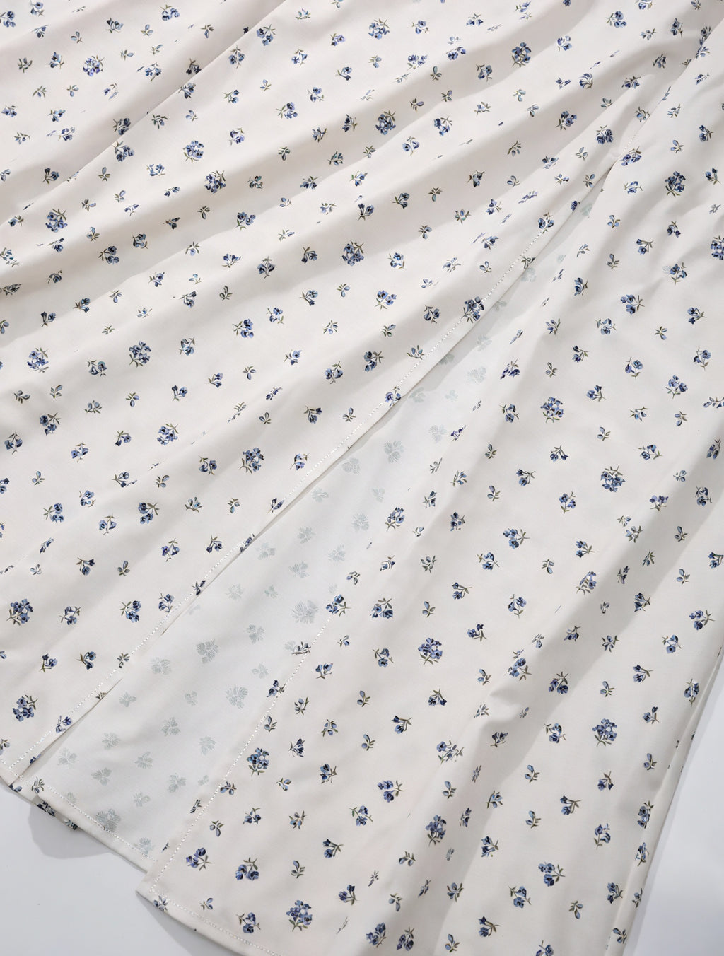 Blomstret Kjole med Firkantet Halsudskæring, Pufærmer, Bindedetalje & Høj Slids – Romantisk Sommerstil-82654-d7d95a62-b105-4ba9-aac2-55b6186b99b6